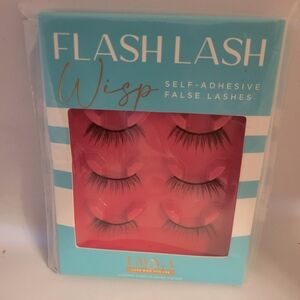 LWYA FLASH LASH 002 WISP  3 pairs of Lashes Self-adhesive False Lashes NEW